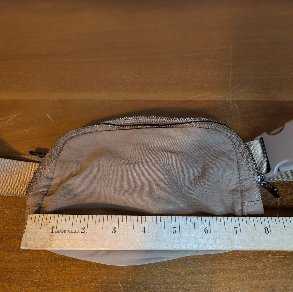 Tan Everywhere Belt Bag Casual Travel Purse Fanny Pack - Picture 11 of 13